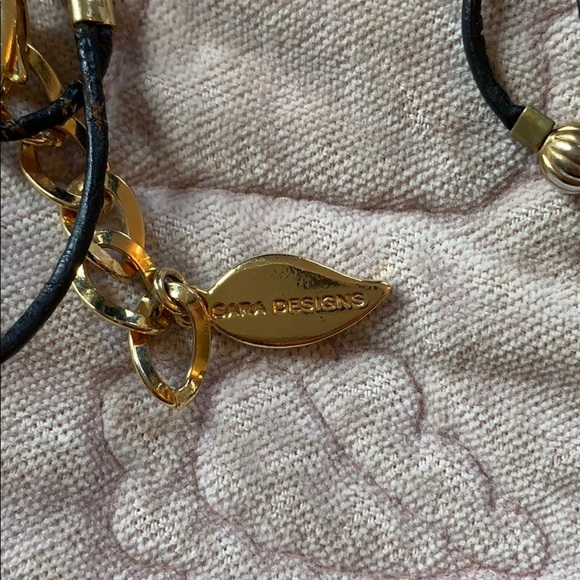 EUC Sara Designs wrap bracelet - Picture 3 of 6